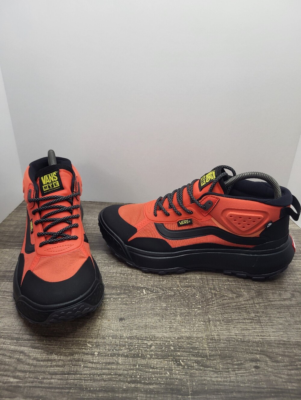 Vans MTE Crosspath Mid anti-slip Hiking Shoes Boot Mens Size 8.5 Wms 10 Red New